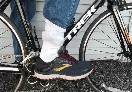 LEG SHIELD BIKE PANT PROTECTOR PROTECTS CYCLIST'S PANTS FROM GREASE AND CHAIN 